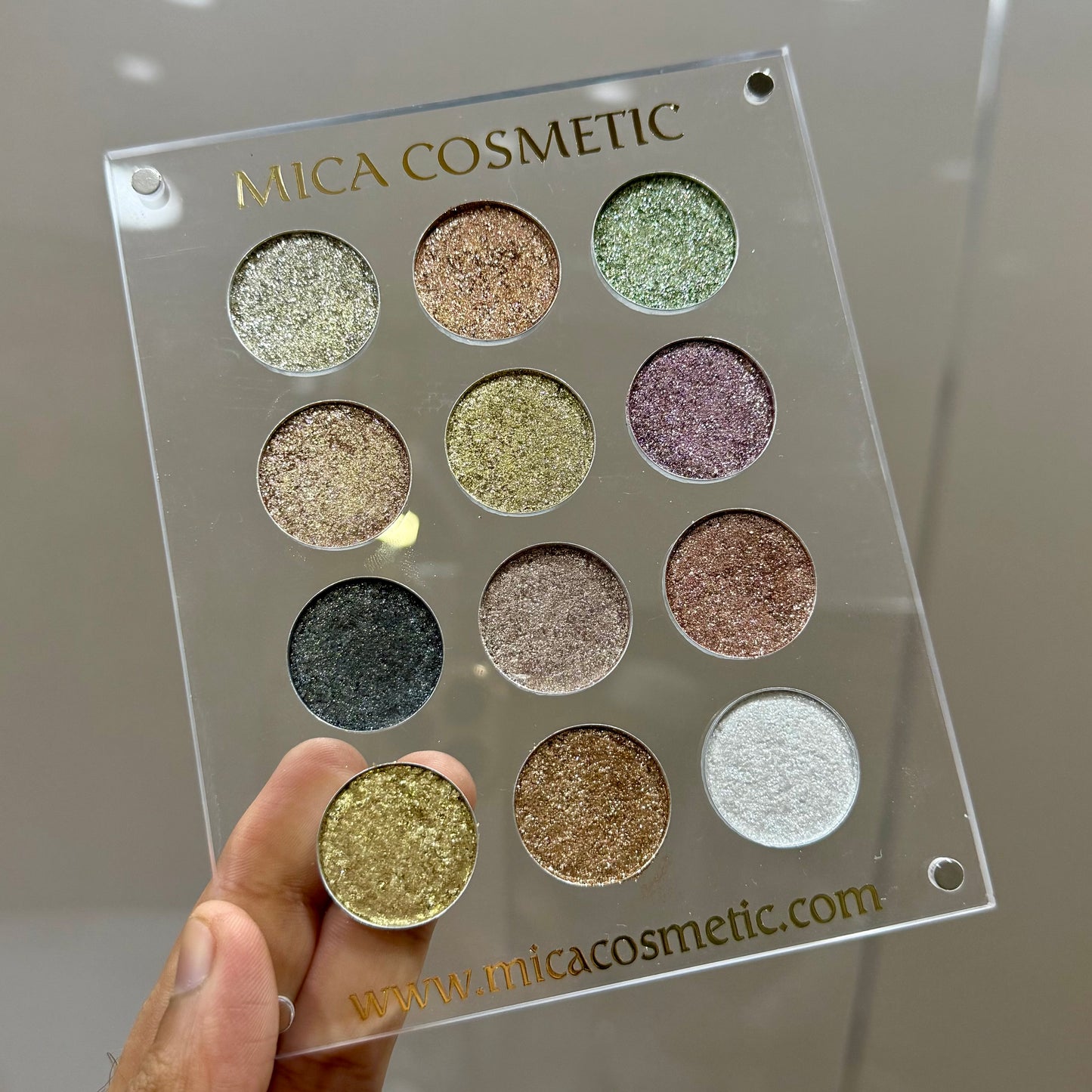 مجموعة ظلال العيون الماسية اللؤلؤية المكونة من 12 لونًا