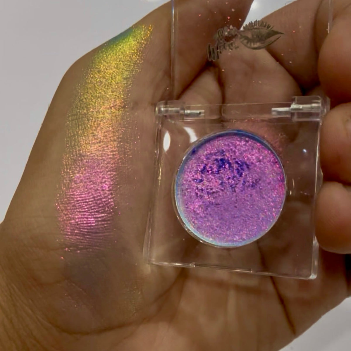 Candy Multichrome eyeshadow
